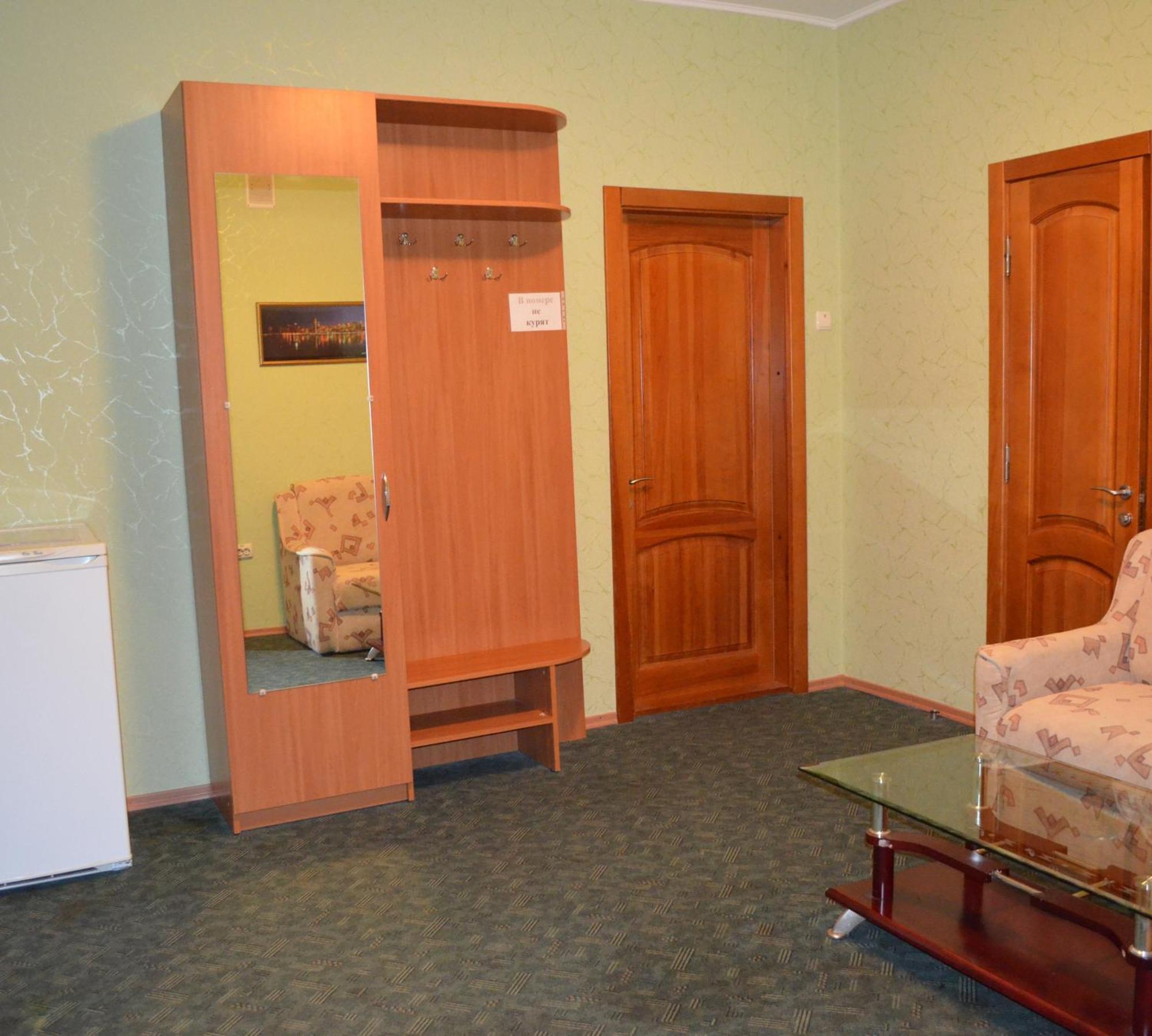 Hotel Sfinks Zaporizhia Esterno foto